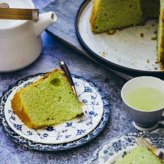 Pandan Chiffon cake